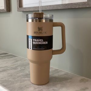NEW Stanley 40oz Travel Quencher Cup - Driftwood
